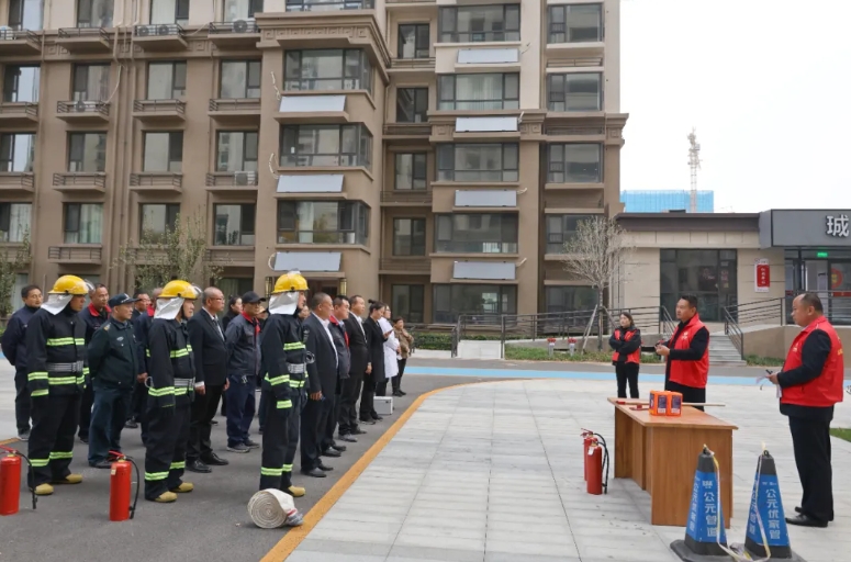 信華集團到珹園社區(qū)開展“雙報到”暨消防安全演練活動